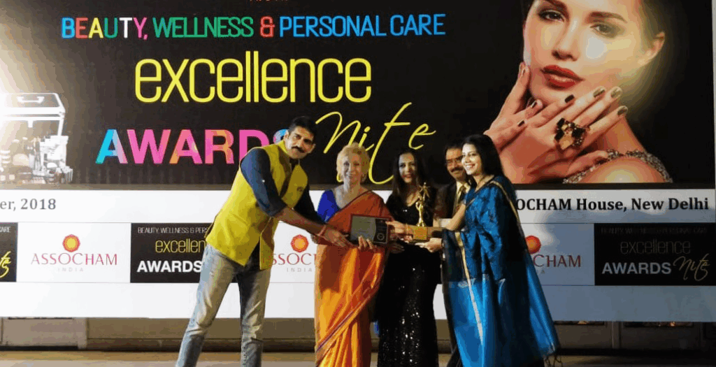 Sami Labs honored with Excellence Award for Best Raw Material/Ingredient Supplier by Associated Chambers of Commerce & Industry during the 2nd edition of Beauty, Wellness & Personal Care Awards Nite 2018 in New Delhi